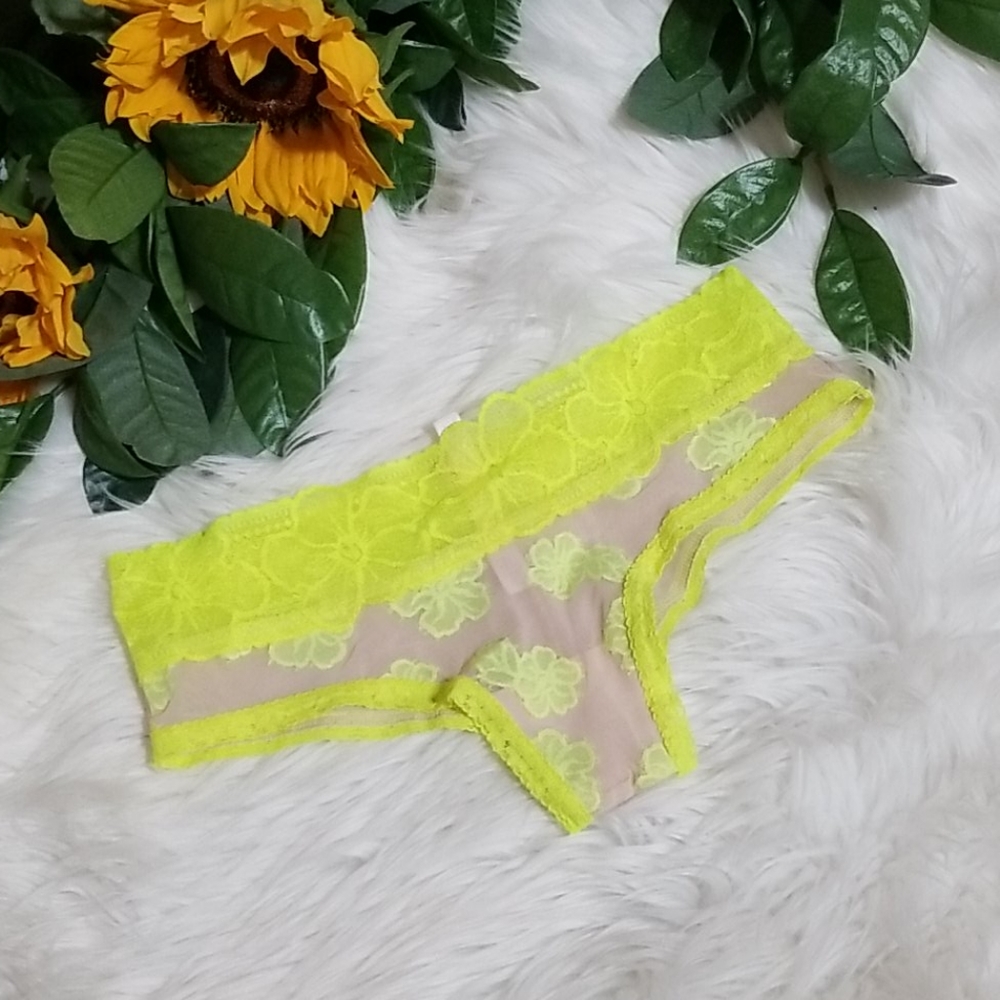 NWOT Pink Victoria's Secret Low Rise Cheekster